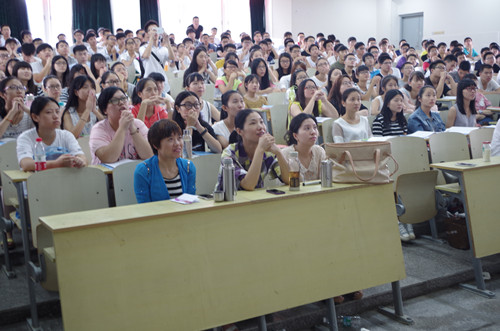 迎新大会现场_副本.jpg