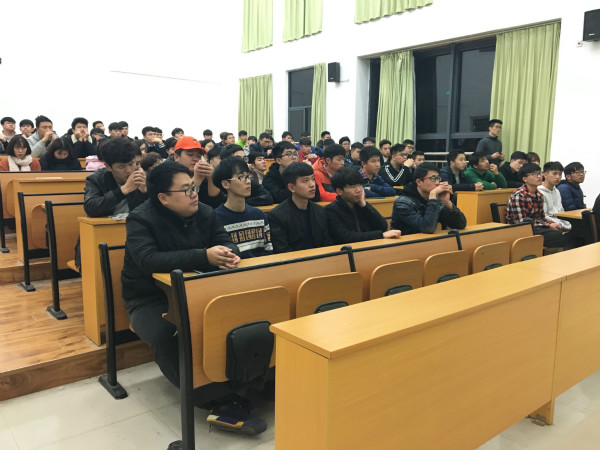 会议现场_meitu_2.jpg