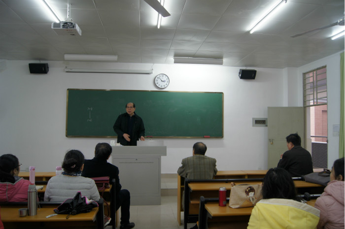 土建学院彭大文经理就土木工程专业群的转型发展提出总体框架思路_meitu_7.jpg