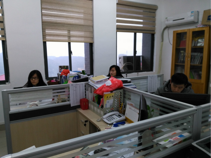 与会辅导员认真聆听_meitu_4.jpg