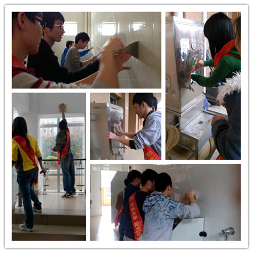 清洗各个教学楼小广告.jpg