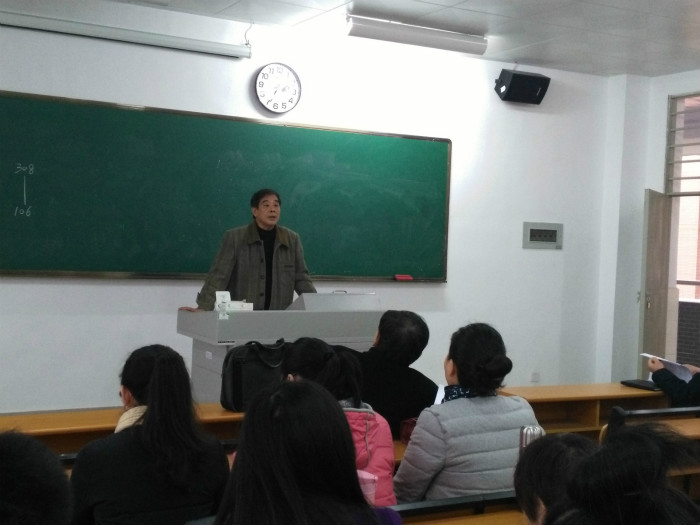 唐文华主任传达系部主任会议精神_meitu_3.jpg