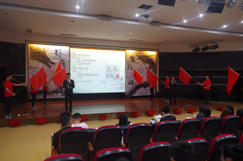 1公司员工会展示进行中.JPG