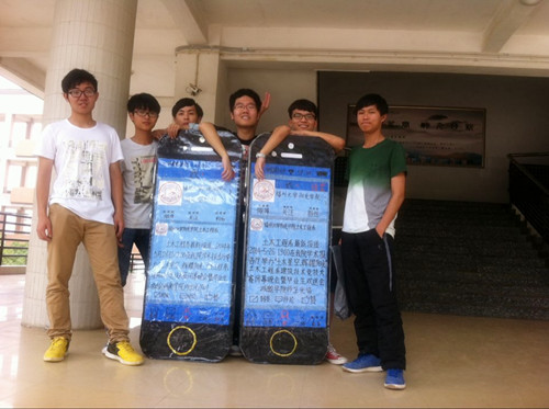活动前教学楼前创意宣传_副本.jpg