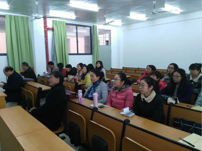 与会教师认真聆听并做好记录_meitu_5.jpg