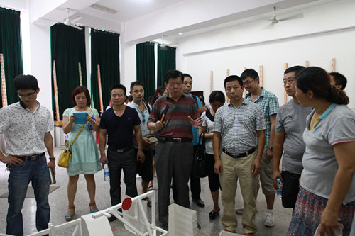 林老师介绍.jpg